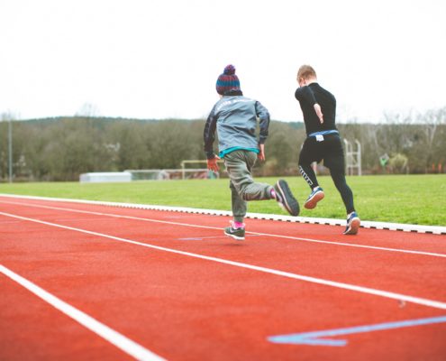 Pour les adultes, le sport est autorisé uniquement en plein air dans le cadre du confinement allégé