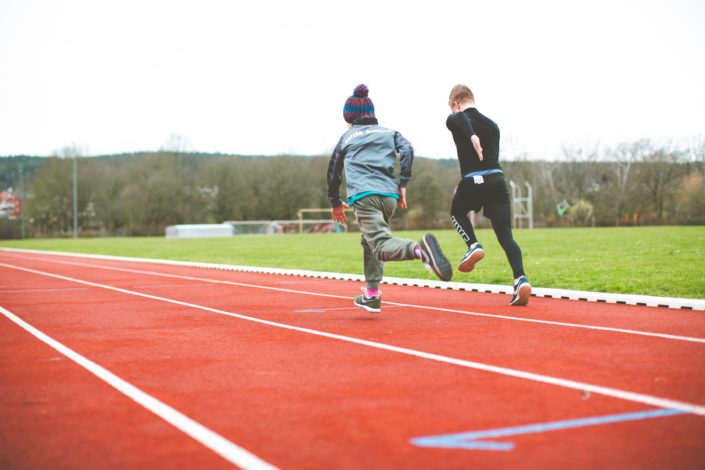 markus-spiske-rvWW8uZZYxc-unsplash Pour les adultes, le sport est autorisé uniquement en plein air dans le cadre du confinement allégé